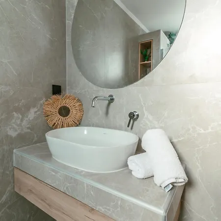 Casa Calida - 500m To Kos Town Daire *